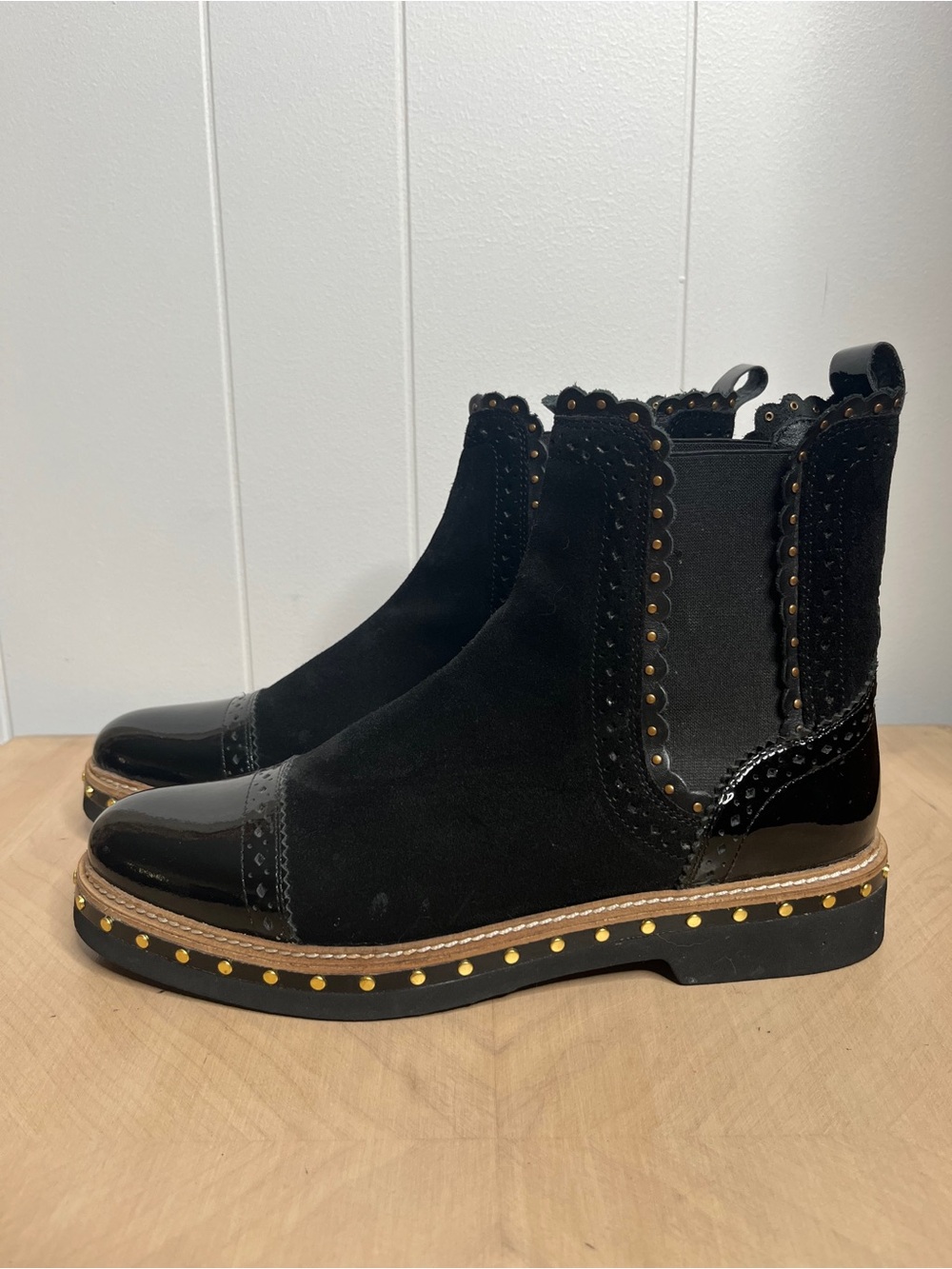 Fee People Atlas Chelsea Boots Suede & Patent Leather Gold-tone Studs Size 39.5